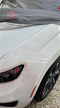 جیپ گراند شیرۆکی